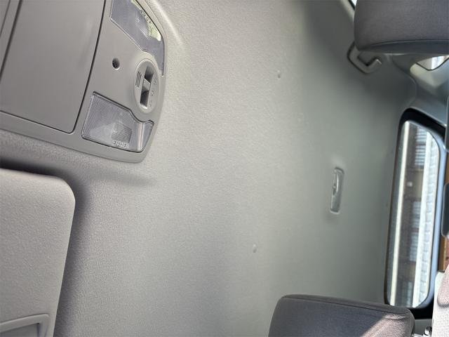 プリウス Ｌ　ＣＤ　ＤＶＤ　テレビ　ナビ　ＥＴＣ　キーレス　電格ミラー　オートエアコン　プッシュスタート（12枚目）