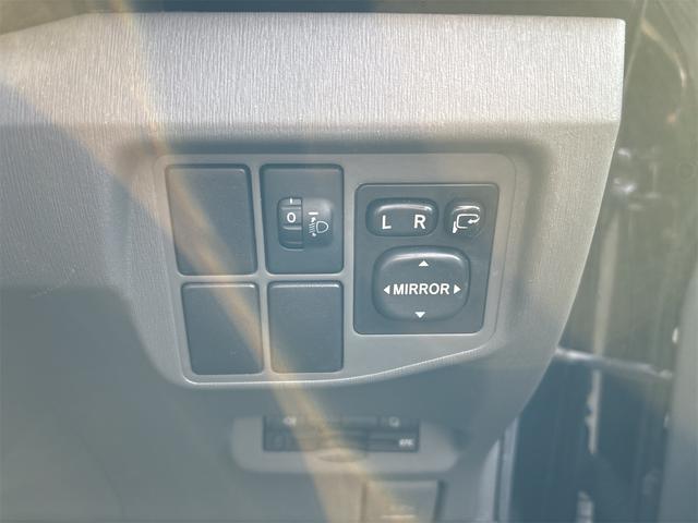 プリウス Ｌ　ＣＤ　ＤＶＤ　テレビ　ナビ　ＥＴＣ　キーレス　電格ミラー　オートエアコン　プッシュスタート（22枚目）