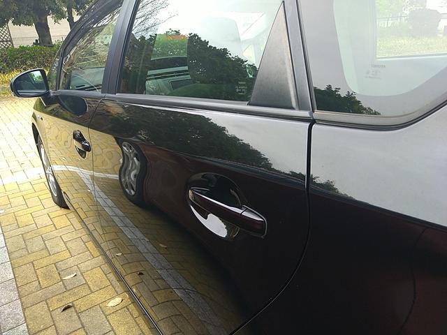 プリウス Ｌ　ＣＤ　ＤＶＤ　テレビ　ナビ　ＥＴＣ　キーレス　電格ミラー　オートエアコン　プッシュスタート（46枚目）