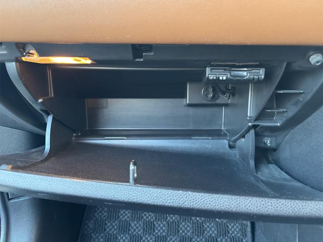 ＭＩＮＩ クーパー　６速ＭＴ　ＥＴＣ　ＰＷ　ＰＳ　ＣＤ　エアコン　純正１６インチアルミ　ハーフレザー　プッシュスタート　電動格納ミラー（30枚目）