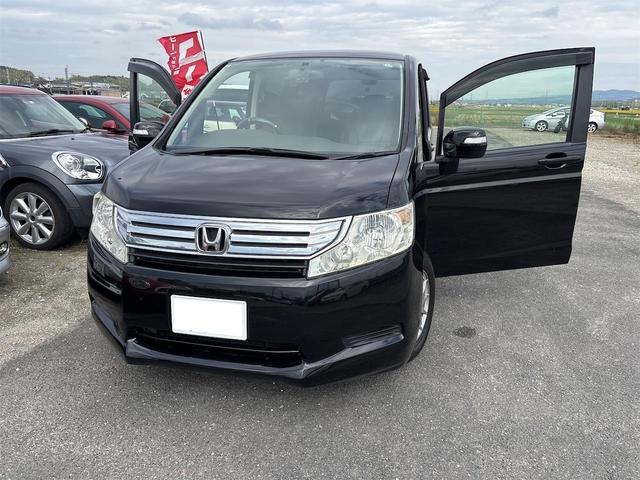 ステップワゴン Ｇ　Ｌパッケージ　社外ナビ　ＣＤ／ＤＶＤ／ブルーレイ　フルセグ　バックカメラ　前後ドライブレコーダー　フリップダウンモニター　レザーシート　ＥＴＣ／ＰＷ／ＰＳ／ＢＴ　Ｗエアコン　アルミホイール　両側電動スライドドア（13枚目）