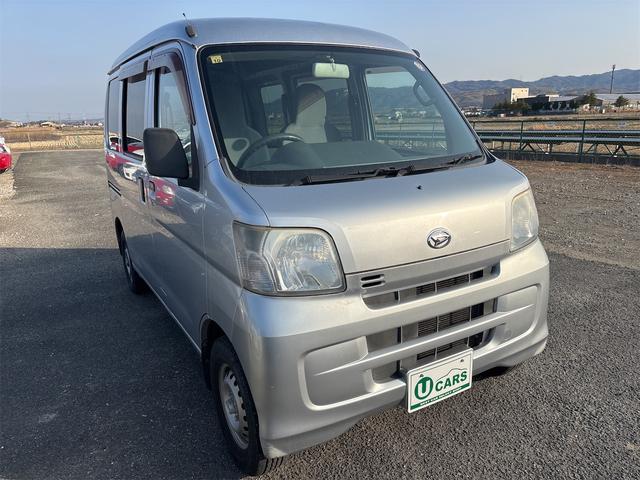 ハイゼットカーゴ デラックスリミテッド　５速ＭＴ　４ＷＤ　エアコン　パワーウィンドウ　パワーステアリング　両側スライドドア　商用車（3枚目）