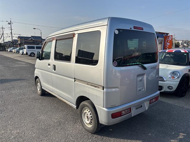 ハイゼットカーゴ デラックスリミテッド　５速ＭＴ　４ＷＤ　エアコン　パワーウィンドウ　パワーステアリング　両側スライドドア　商用車（6枚目）