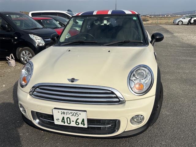 ＭＩＮＩ クーパー　社外ナビ、テレビ、エアコン、バックカメラ、ＥＴＣ、アルミ、ラッピングルーフ（3枚目）