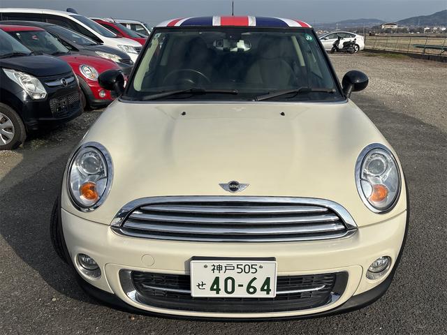 ＭＩＮＩ クーパー　社外ナビ、テレビ、エアコン、バックカメラ、ＥＴＣ、アルミ、ラッピングルーフ（4枚目）
