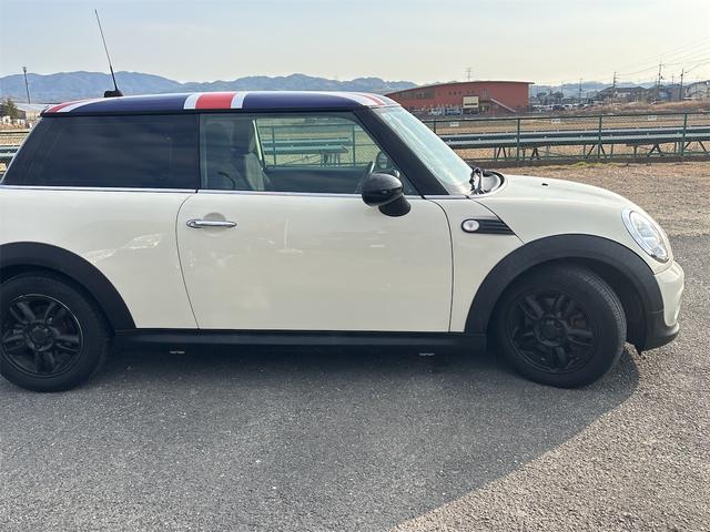 ＭＩＮＩ クーパー　社外ナビ、テレビ、エアコン、バックカメラ、ＥＴＣ、アルミ、ラッピングルーフ（8枚目）