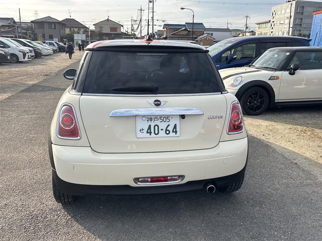 ＭＩＮＩ クーパー　社外ナビ、テレビ、エアコン、バックカメラ、ＥＴＣ、アルミ、ラッピングルーフ（12枚目）
