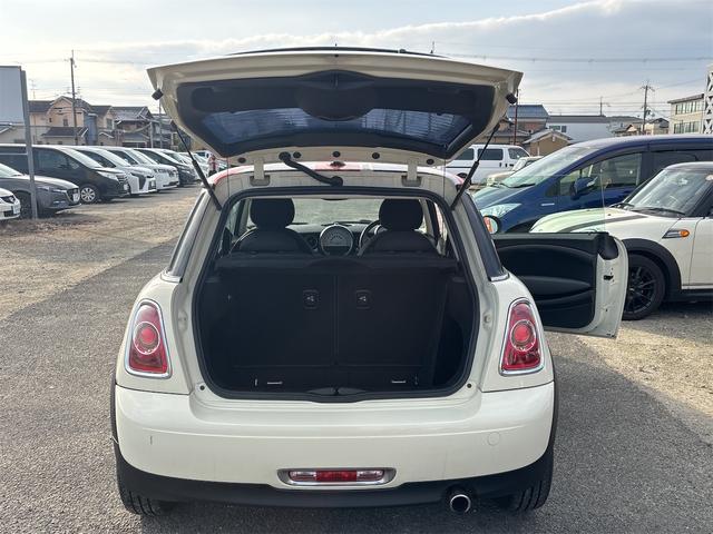 ＭＩＮＩ クーパー　社外ナビ、テレビ、エアコン、バックカメラ、ＥＴＣ、アルミ、ラッピングルーフ（21枚目）
