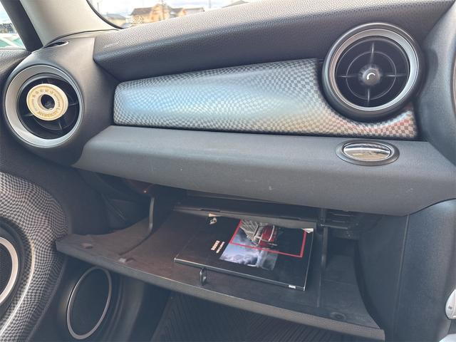 MINI クーパーS クラブマン エアコン ETC デジタルミラー ドラレコ パドルシフト 16インチアルミ PW PS レザー調シートカバー スペアキー(43枚目)