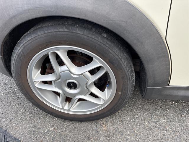 MINI クーパーS クラブマン エアコン ETC デジタルミラー ドラレコ パドルシフト 16インチアルミ PW PS レザー調シートカバー スペアキー(45枚目)