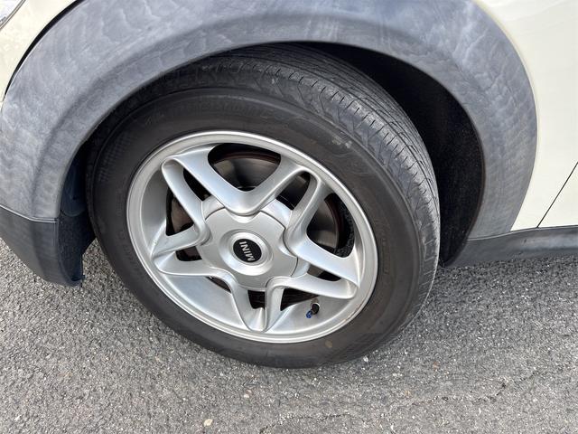 MINI クーパーS クラブマン エアコン ETC デジタルミラー ドラレコ パドルシフト 16インチアルミ PW PS レザー調シートカバー スペアキー(47枚目)