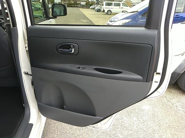 タント カスタムＶセレクション　エアコン　電動格納ミラー　スライドドア　アルミホイール　ナビ　ＰＷ　ＰＳ（18枚目）