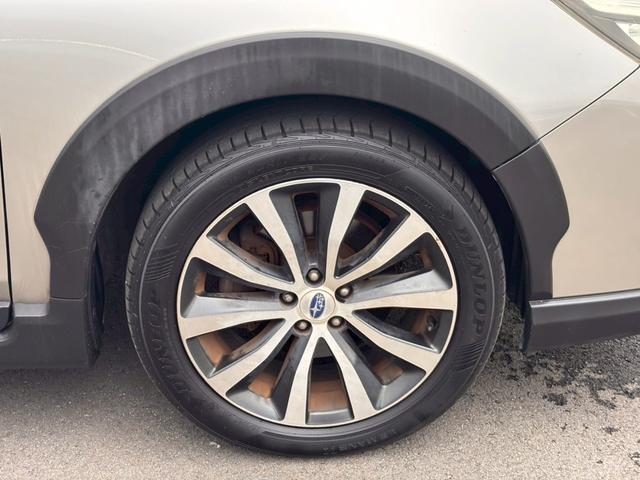 エクシーガクロスオーバー7 2.5iアイサイト 4WD メモリーナビ フルセグTV リアカメラ スマートキー HIDヘッドライト 衝突軽減ブレーキ 前後ドラレコ シートヒーター ACC 純正17インチアルミ ETC(16枚目)