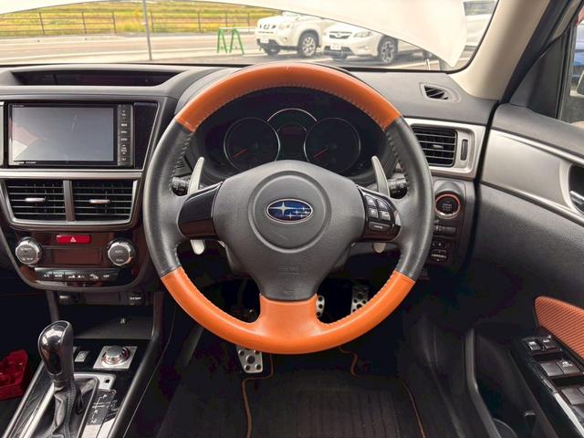 エクシーガクロスオーバー7 2.5iアイサイト 4WD メモリーナビ フルセグTV リアカメラ スマートキー HIDヘッドライト 衝突軽減ブレーキ 前後ドラレコ シートヒーター ACC 純正17インチアルミ ETC(19枚目)