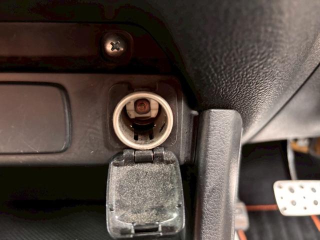 エクシーガクロスオーバー7 2.5iアイサイト 4WD メモリーナビ フルセグTV リアカメラ スマートキー HIDヘッドライト 衝突軽減ブレーキ 前後ドラレコ シートヒーター ACC 純正17インチアルミ ETC(31枚目)