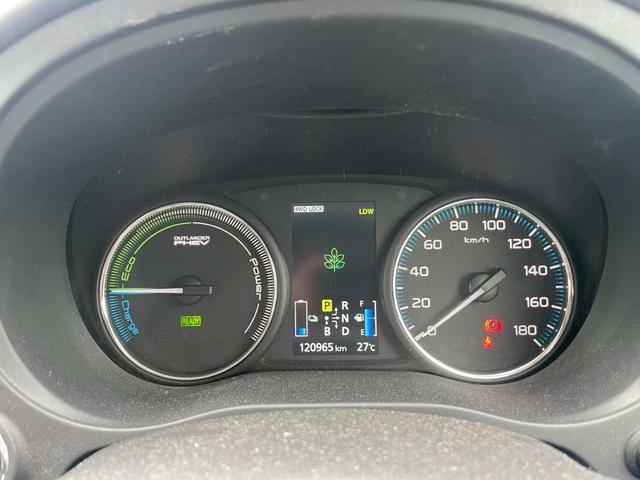 アウトランダーＰＨＥＶ Ｇプレミアムパッケージ　４ＷＤ　ＳＤナビ　リアカメラ　フルセグ　スマートキー　ＨＩＤヘッドライト　衝突軽減ブレーキ　ドラレコ　クルコン　Ｂｌｕｅｔｏｏｔｈ　ＵＳＢ　社外アルミ　ＥＴＣ（27枚目）