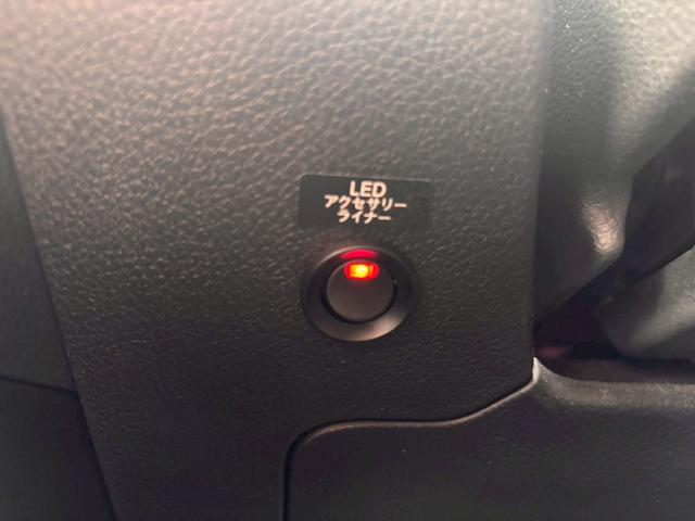 レヴォーグ １．６ＧＴアイサイト　プラウドエディション　４ＷＤ　メモリーナビ　リアカメラ　フルセグ　スマートキー　ＬＥＤヘッドライト　衝突軽減ブレーキ　ドラレコ　クルコン　Ｂｌｕｅｔｏｏｔｈ　ＵＳＢ　純正１７インチアルミ　ＥＴＣ（33枚目）