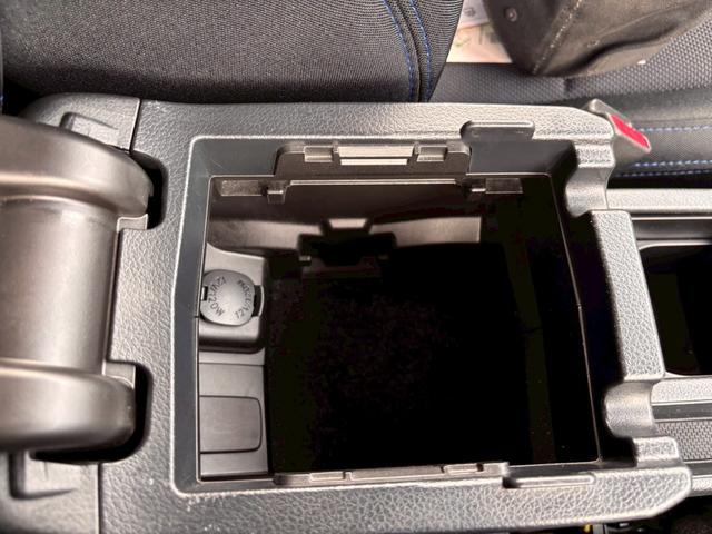 レヴォーグ １．６ＧＴアイサイト　プラウドエディション　４ＷＤ　メモリーナビ　リアカメラ　フルセグ　スマートキー　ＬＥＤヘッドライト　衝突軽減ブレーキ　ドラレコ　クルコン　Ｂｌｕｅｔｏｏｔｈ　ＵＳＢ　純正１７インチアルミ　ＥＴＣ（40枚目）