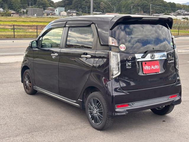 専門店で施工すると5万円〜10万円程度かかりますが、当店ならご購入時に合わせて施工させていただきますと、約半額でご購入いただけます。