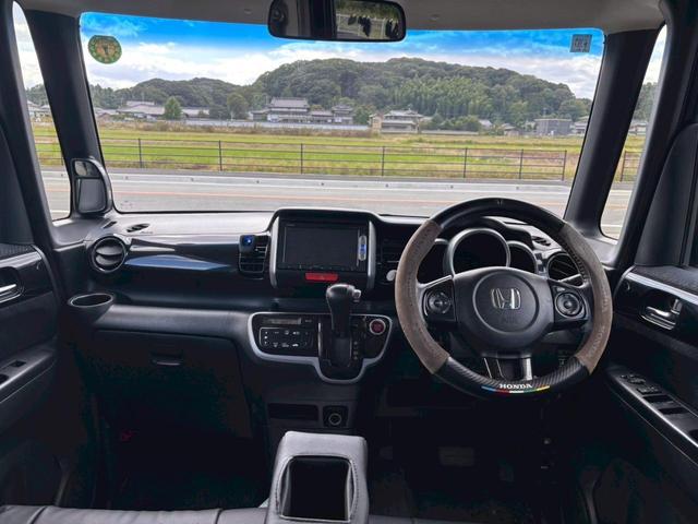 Ｎ－ＢＯＸ＋カスタム Ｇ　ターボＳＳパッケージ　メモリーナビ　ワンセグＴＶ　リアカメラ　スマートキー　ＨＩＤヘッドライト　両側パワスラ　Ｂｌｕｅｔｏｏｔｈ　クルコン　社外１４インチアルミ（21枚目）