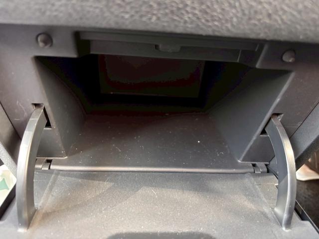 エルグランド 250ハイウェイスターアーバンクロム HDDナビ フルセグTV リアカメラ フリップダウンモニター スマートキー HIDヘッドライト 両側パワスラ 前ドラレコ Bluetooth 社外17インチアルミ ETC(33枚目)