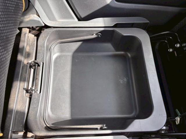 ハスラー Ｊターボ　メモリーナビ　フルセグＴＶ　リアカメラ　スマートキー　ＨＩＤヘッドライト　衝突軽減ブレーキ　前ドラレコ　シートヒーター　Ｂｌｕｅｔｏｏｔｈ　クルコン　純正１５インチアルミ　ＥＴＣ（39枚目）