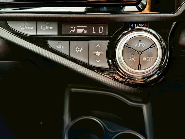 アクア Sスタイルブラック SDナビ フルセグTV リアカメラ スマートキー LEDヘッドライト 衝突軽減ブレーキ 前後ドラレコ Bluetooth 純正15インチ鉄 ETC(25枚目)