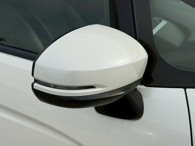 フィットハイブリッド Ｌパッケージ　メモリーナビ　ワンセグＴＶ　リアカメラ　スマートキー　ＬＥＤヘッドライト　衝突軽減ブレーキ　Ｂｌｕｅｔｏｏｔｈ　社外１５インチアルミ　ＥＴＣ（15枚目）