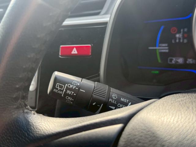 フィットハイブリッド Ｌパッケージ　メモリーナビ　ワンセグＴＶ　リアカメラ　スマートキー　ＬＥＤヘッドライト　衝突軽減ブレーキ　Ｂｌｕｅｔｏｏｔｈ　社外１５インチアルミ　ＥＴＣ（26枚目）