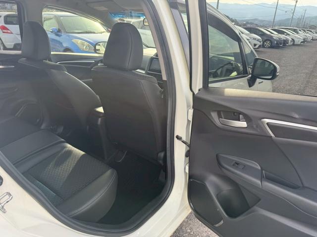 フィットハイブリッド Ｌパッケージ　メモリーナビ　ワンセグＴＶ　リアカメラ　スマートキー　ＬＥＤヘッドライト　衝突軽減ブレーキ　Ｂｌｕｅｔｏｏｔｈ　社外１５インチアルミ　ＥＴＣ（37枚目）