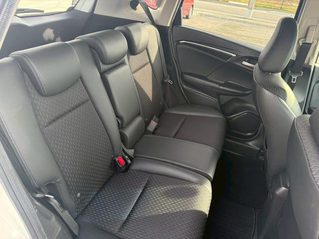 フィットハイブリッド Ｌパッケージ　メモリーナビ　ワンセグＴＶ　リアカメラ　スマートキー　ＬＥＤヘッドライト　衝突軽減ブレーキ　Ｂｌｕｅｔｏｏｔｈ　社外１５インチアルミ　ＥＴＣ（39枚目）