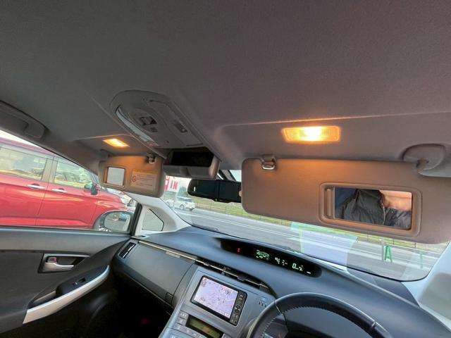 プリウス Ｇツーリングセレクション　ＳＤナビ　フルセグＴＶ　スマートキー　ＬＥＤヘッドライト　Ｂｌｕｅｔｏｏｔｈ　クルーズコントロール　純正１７インチアルミ　ＥＴＣ（36枚目）