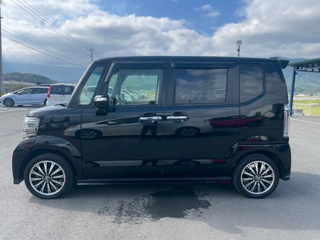 N-BOXカスタム G・ターボLパッケージ ディスプレイオーディオ リアカメラ スマートキー HIDヘッドライト 両側パワスラ クルコン 純正15インチアルミ ETC(5枚目)