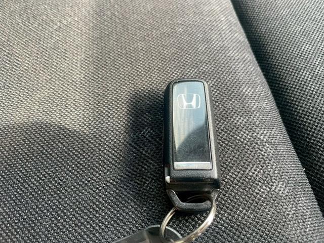 N-BOXカスタム G・ターボLパッケージ ディスプレイオーディオ リアカメラ スマートキー HIDヘッドライト 両側パワスラ クルコン 純正15インチアルミ ETC(35枚目)