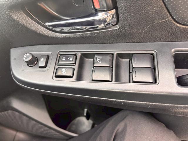 インプレッサスポーツ ２．０ｉ－Ｓアイサイト　４ＷＤ　ＳＤナビ　フルセグＴＶ　リアカメラ　スマートキー　ＨＩＤヘッドライト　衝突軽減ブレーキ　前ドラレコ　Ｂｌｕｅｔｏｏｔｈ　ＡＣＣ　純正１７インチアルミ　ＥＴＣ（32枚目）