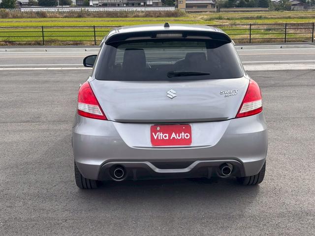 スイフトスポーツ ベースグレード　６速マニュアル　ＨＤＤナビ　フルセグＴＶ　スマートキー　ＨＩＤヘッドライト　Ｂｌｕｅｔｏｏｔｈ　クルコン　純正１７インチアルミ　ＥＴＣ（12枚目）