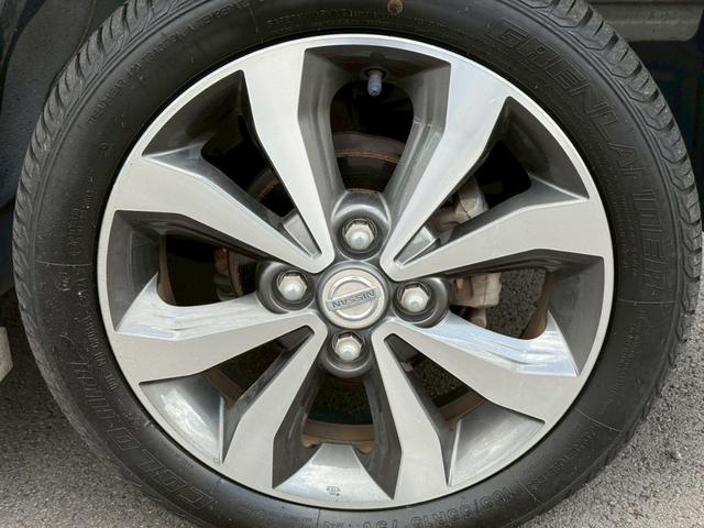 デイズルークス ハイウェイスター　Ｘ　Ｇパッケージ　アラウンドビューモニター　スマートキー　ＨＩＤヘッドライト　衝突軽減ブレーキ　両側パワースライドドア　純正１５インチアルミ（16枚目）