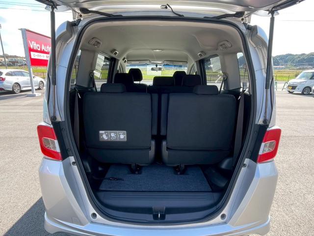 フリードハイブリッド ジャストセレクション メモリーナビ ワンセグTV リアカメラ スマートキー HIDヘッドライト 両側パワスラ Bluetooth クルコン 純正15インチ鉄 ETC(41枚目)