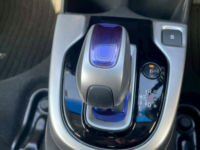 フィットハイブリッド Ｌパッケージ　メモリーナビ　ワンセグＴＶ　リアカメラ　スマートキー　ＬＥＤヘッドライト　Ｂｌｕｅｔｏｏｔｈ　クルコン　社外１５インチアルミ　ＥＴＣ（29枚目）