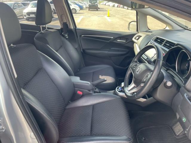 フィットハイブリッド Ｌパッケージ　メモリーナビ　ワンセグＴＶ　リアカメラ　スマートキー　ＬＥＤヘッドライト　Ｂｌｕｅｔｏｏｔｈ　クルコン　社外１５インチアルミ　ＥＴＣ（39枚目）