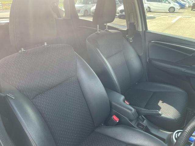 フィットハイブリッド Ｌパッケージ　メモリーナビ　ワンセグＴＶ　リアカメラ　スマートキー　ＬＥＤヘッドライト　Ｂｌｕｅｔｏｏｔｈ　クルコン　社外１５インチアルミ　ＥＴＣ（40枚目）