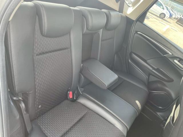 フィットハイブリッド Ｌパッケージ　メモリーナビ　ワンセグＴＶ　リアカメラ　スマートキー　ＬＥＤヘッドライト　Ｂｌｕｅｔｏｏｔｈ　クルコン　社外１５インチアルミ　ＥＴＣ（42枚目）