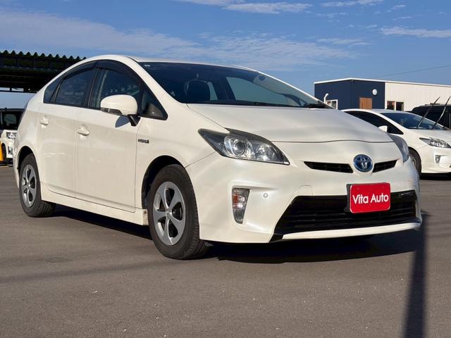 プリウス Ｓ　メモリーナビ　ワンセグＴＶ　リアカメラ　スマートキー　ＨＩＤヘッドライト　Ｂｌｕｅｔｏｏｔｈ　純正１５インチアルミ　ＥＴＣ（2枚目）