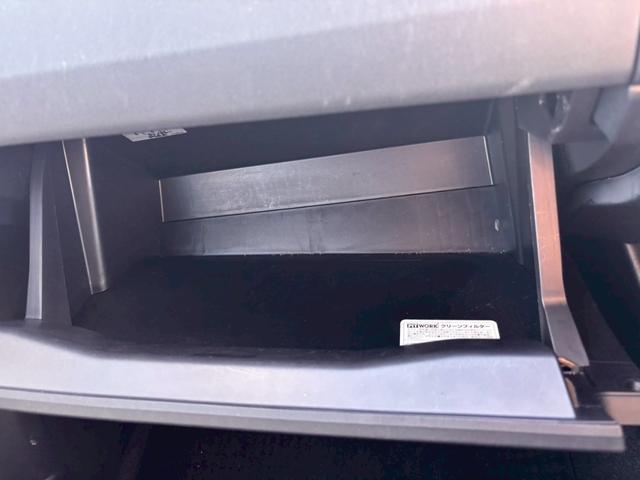 プリウス Ｓ　メモリーナビ　ワンセグＴＶ　リアカメラ　スマートキー　ＨＩＤヘッドライト　Ｂｌｕｅｔｏｏｔｈ　純正１５インチアルミ　ＥＴＣ（36枚目）