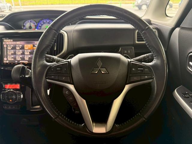 デリカD:2 カスタムハイブリッドSV 全方位カメラパッケージ メモリーナビ フルセグTV 全方位カメラ スマートキー LEDヘッドライト 衝突軽減ブレーキ 両側パワスラ シートヒーター Bluetooth ACC 純正15インチアルミ ETC(19枚目)