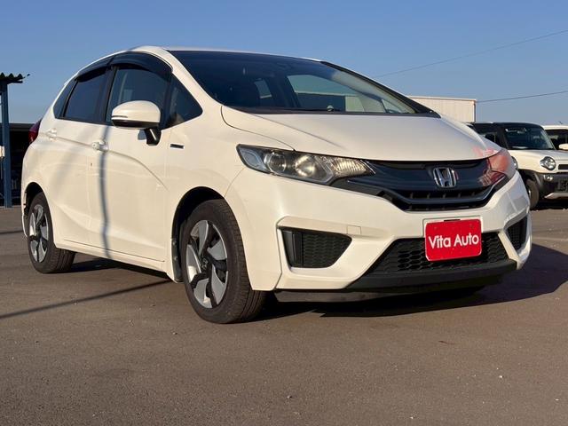 フィットハイブリッド Lパッケージ メモリーナビ フルセグTV リアカメラ スマートキー LEDヘッドライト 衝突軽減ブレーキ Bluetooth クルコン 純正15インチ鉄 ETC(2枚目)