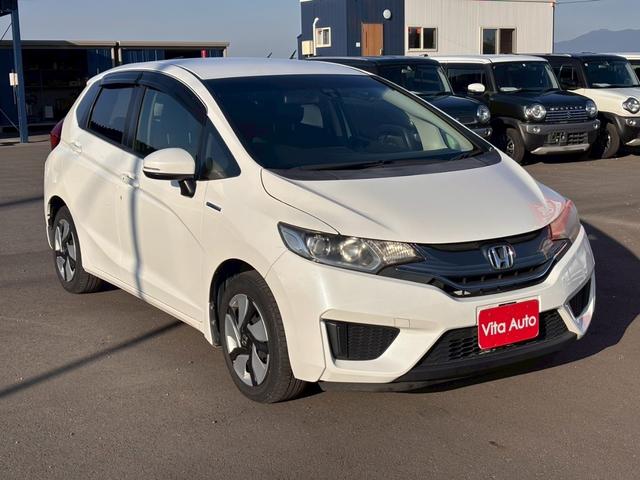 フィットハイブリッド Lパッケージ メモリーナビ フルセグTV リアカメラ スマートキー LEDヘッドライト 衝突軽減ブレーキ Bluetooth クルコン 純正15インチ鉄 ETC(3枚目)