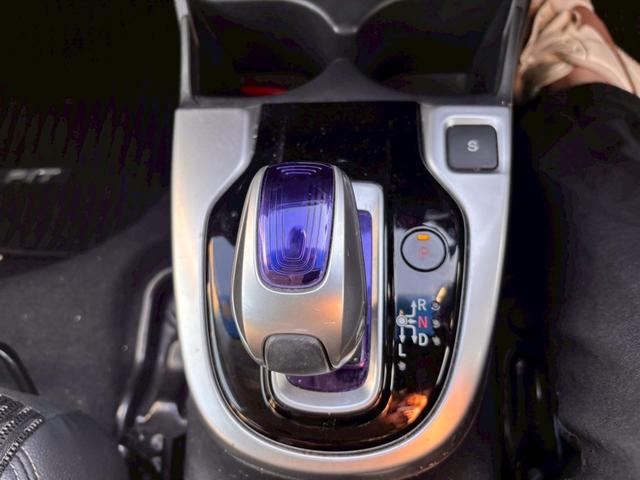 フィットハイブリッド Lパッケージ メモリーナビ フルセグTV リアカメラ スマートキー LEDヘッドライト 衝突軽減ブレーキ Bluetooth クルコン 純正15インチ鉄 ETC(25枚目)