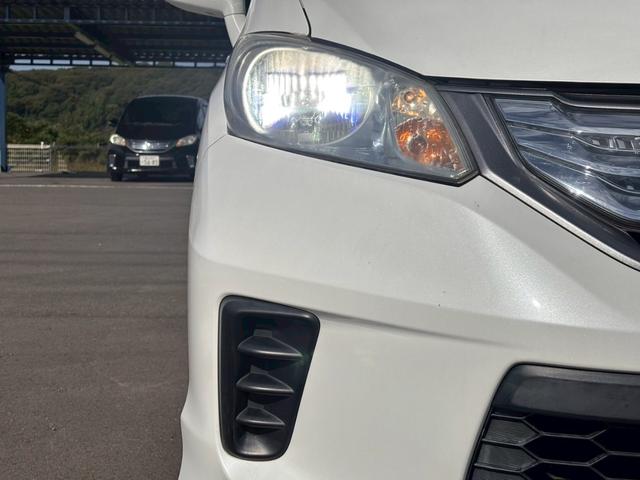 フリードハイブリッド ジャストセレクション メモリーナビ フルセグTV リアカメラ フリップダウンモニター スマートキー HIDヘッドライト 両側パワスラ Bluetooth クルコン 社外15インチアルミ ETC(18枚目)