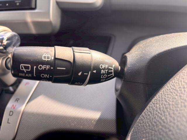 フリードハイブリッド ジャストセレクション メモリーナビ フルセグTV リアカメラ フリップダウンモニター スマートキー HIDヘッドライト 両側パワスラ Bluetooth クルコン 社外15インチアルミ ETC(26枚目)